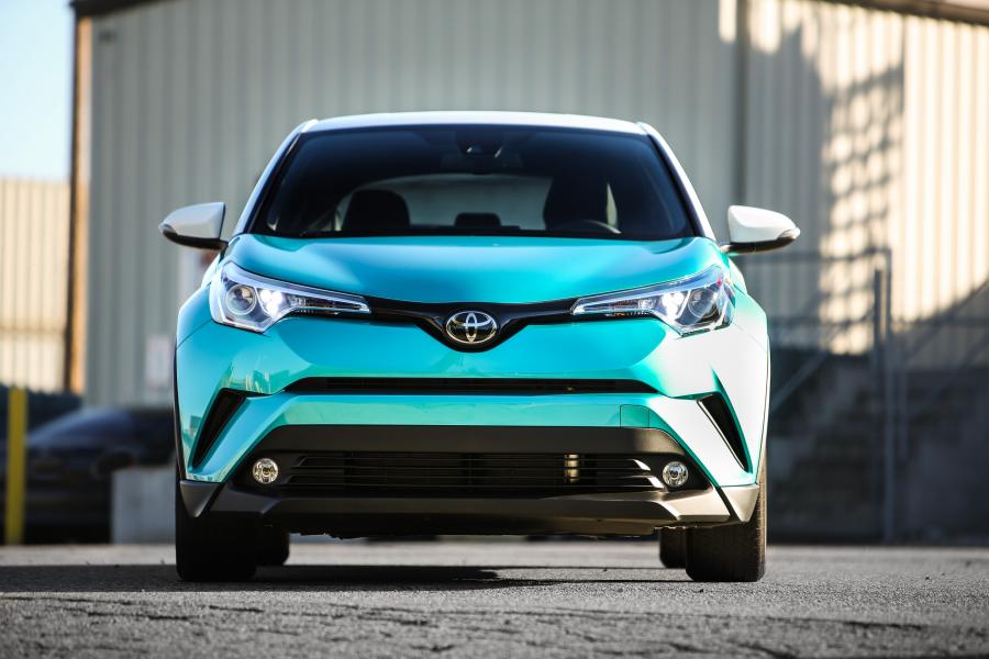  Toyota C-HR R-Code 2017 года  (NA) (фото 24 из 29)